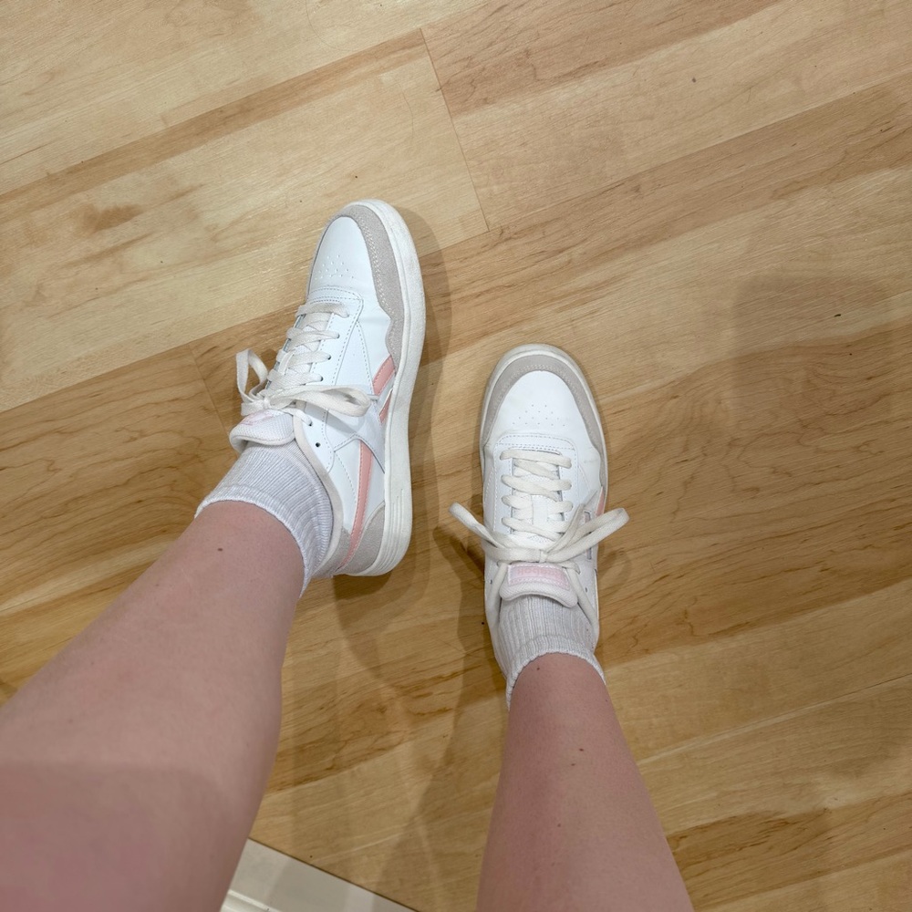 Pink Reebok Court Sneakers (7.5) - Picture 2 of 7